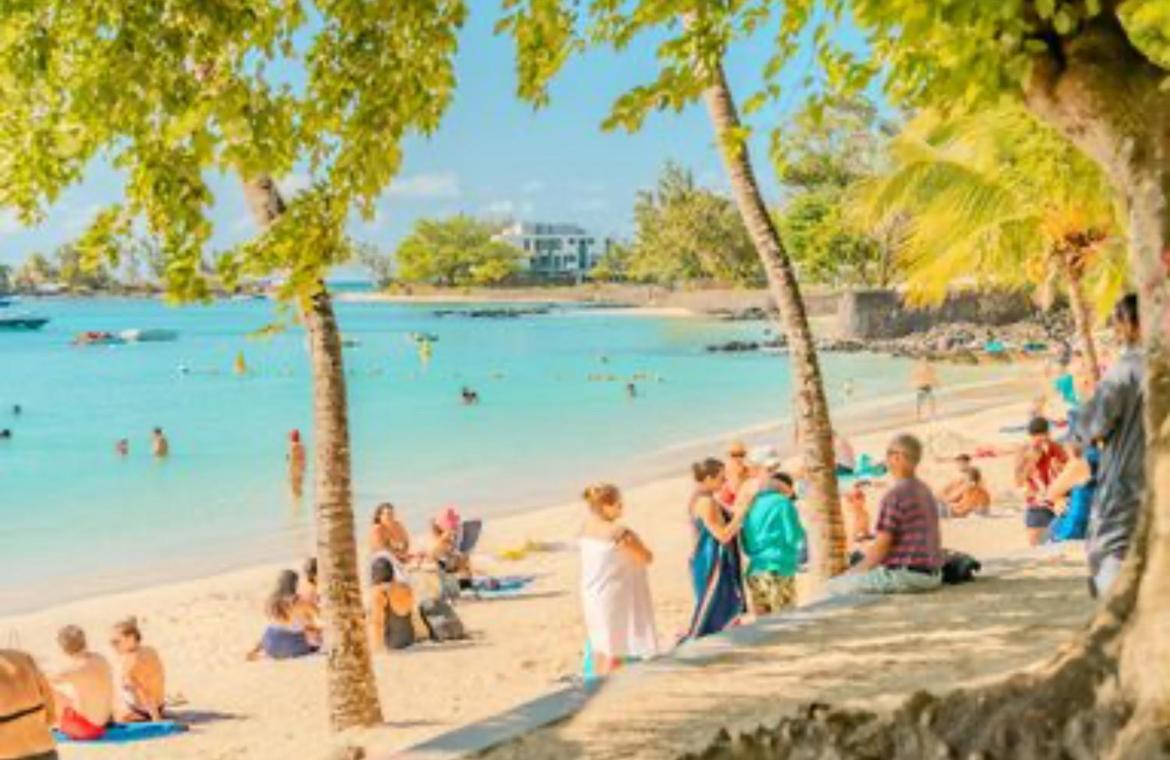 Pereybere Beach Paradise 4 Bedroom Apt Ngoại thất bức ảnh